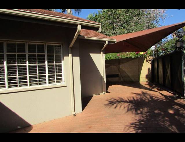 6 BEDROOM HOUSE FOR SALE IN WHITE RIVER EXT 5